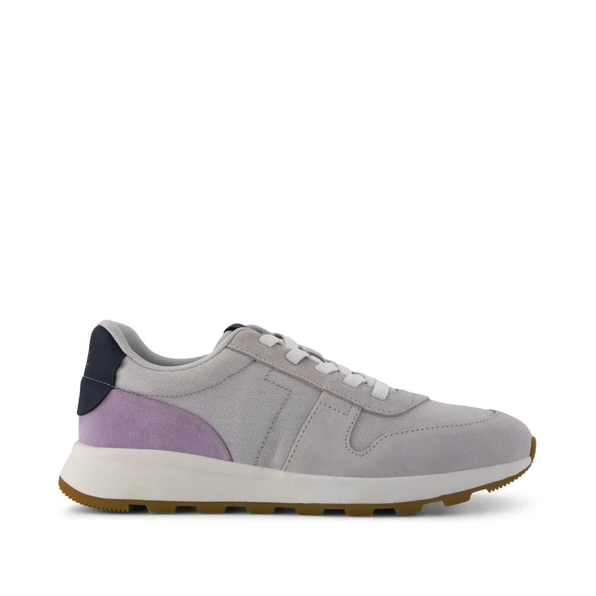 Women TRVL LITE Retro Runner Sneaker Women TRVL LITE Retro Runner Sneaker
